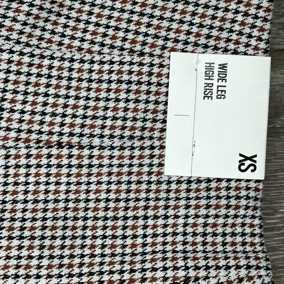 Wide leg houndstooth trouser - Picture 3 of 3